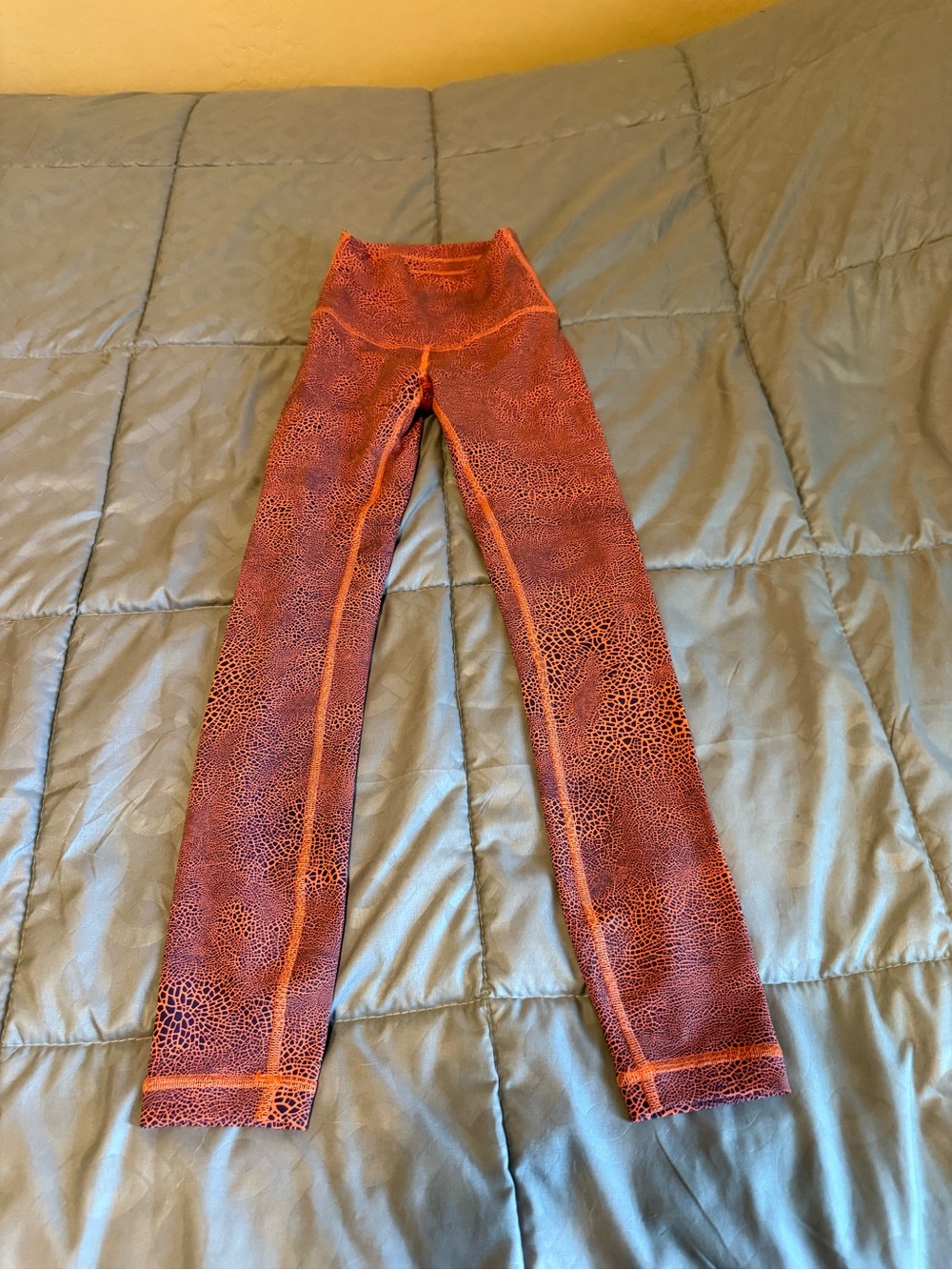 Lululemon 23” Wundertrain HR leggings in Crackle Orange